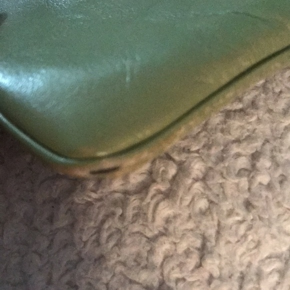 HOBO INTERNATIONAL GREEN WRISTLET CLUTCH BAG SOFT - Picture 4 of 8